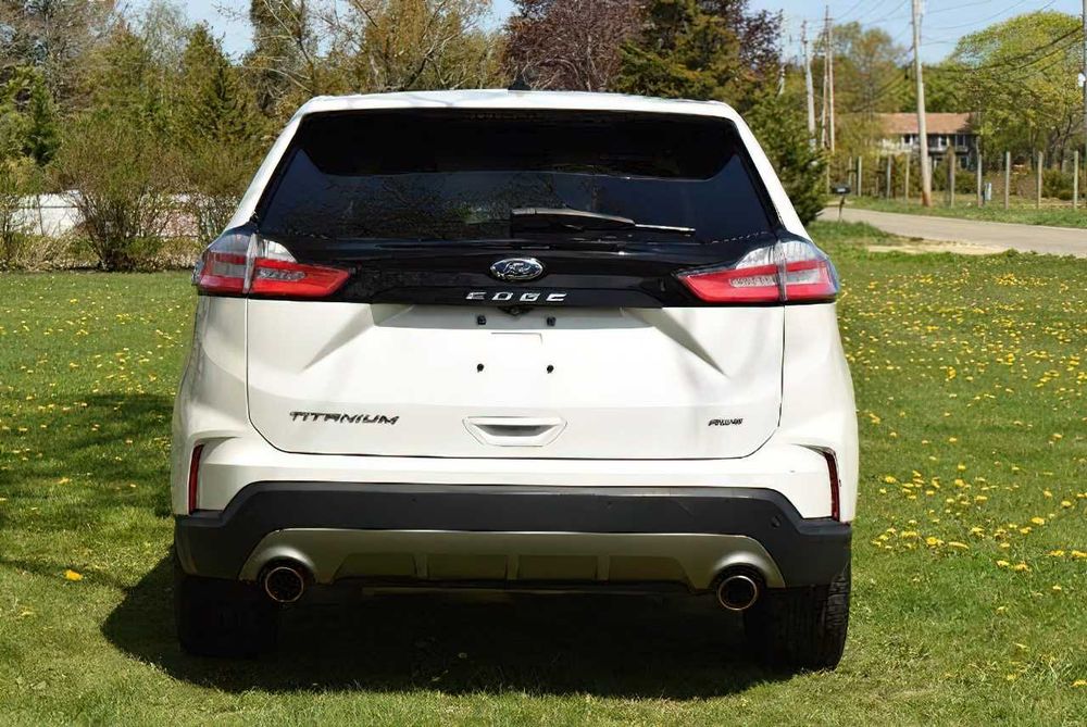 Ford Edge      2021