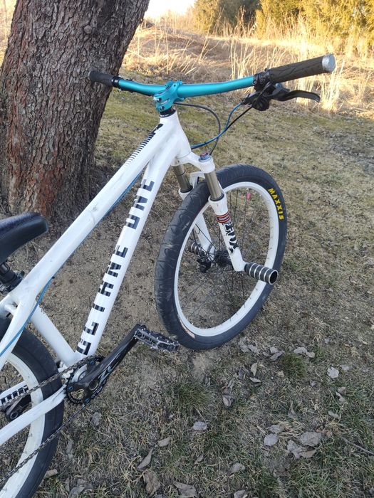 Octane one zircus (stunt,Fox, Magura,dirt,saint,dartmoor,hornet)