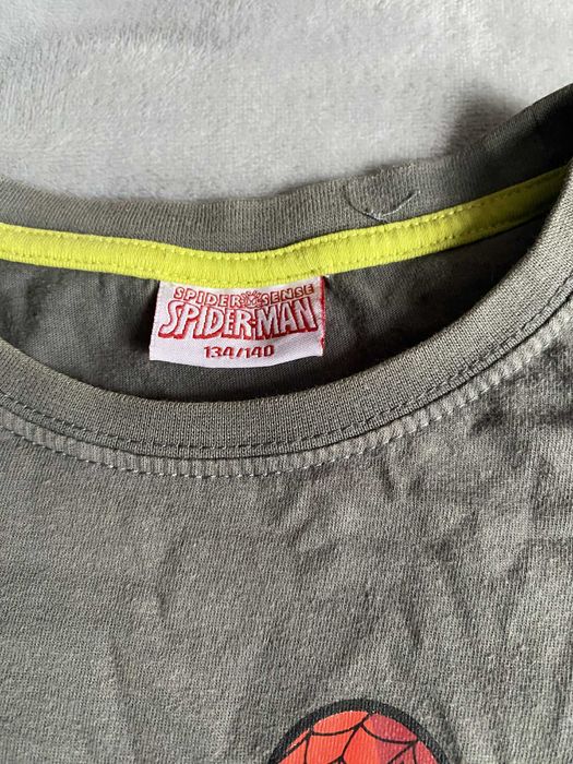 Koszulka z długim rękawem ze Spiderman.