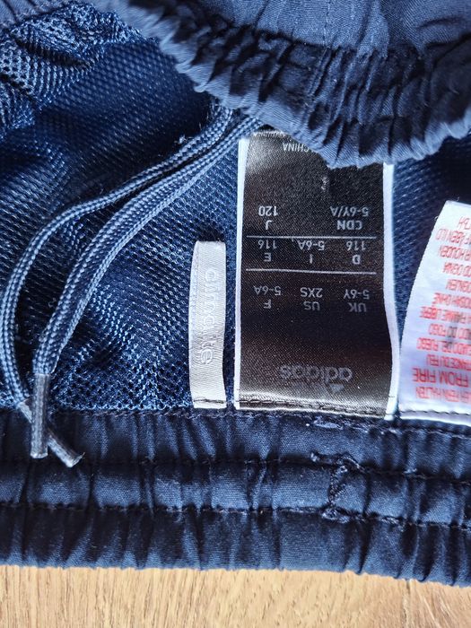 Adidas climalite, chłopięce spodenki, r. 116