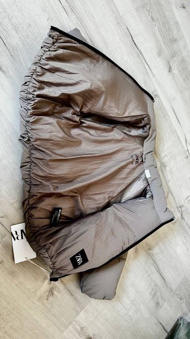 Куртка      Zara 110