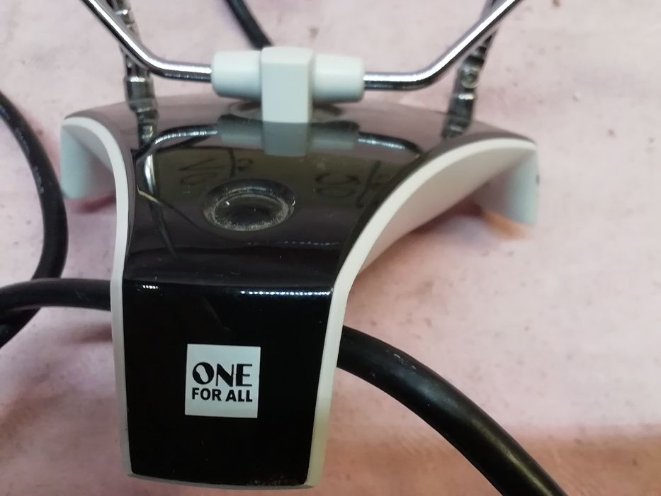 Antena pokojowa do telewizora.