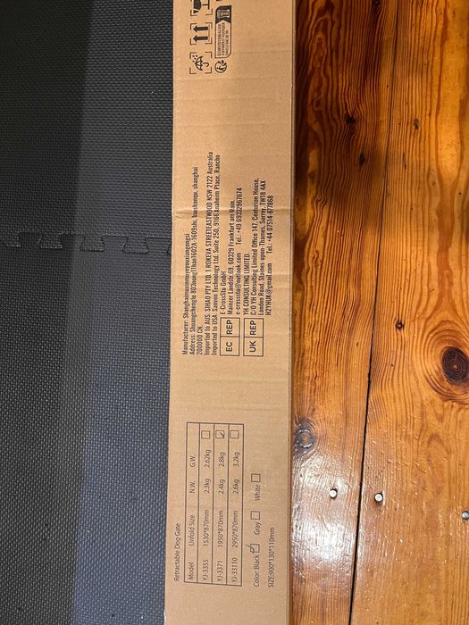 Bramka wysuwana schodowa VEVOR. 1950 na 870 mm.