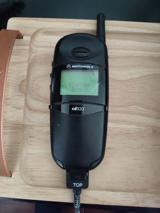 Telemóvel dos anos 90 Motorola