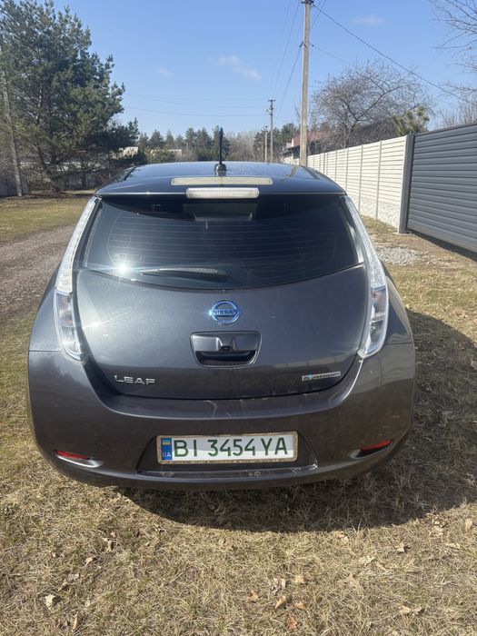 Nissan leaf 2013р.