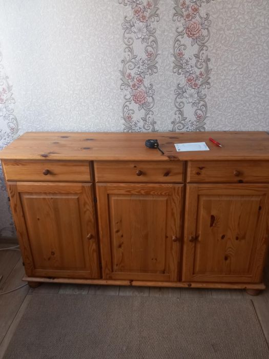 Komoda z drewna sosnowego
