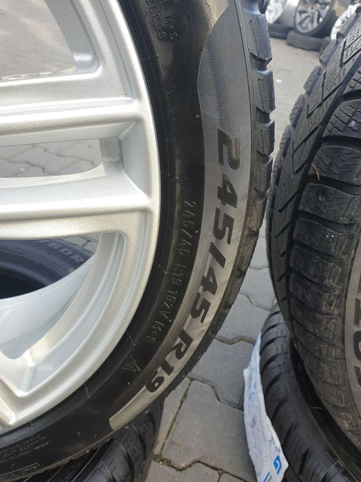 Koła BMW 750 19" 5x112 8J ET30 pirelli z 2017 roku