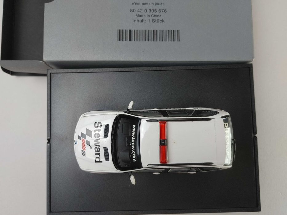 1:43 BMW X5 4.4i (E53) Steward Car MotoGP 2003 Minichamps