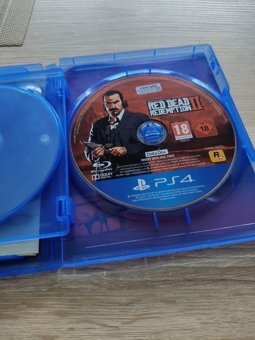 Sprzedam grę PS4 Red Dead redemption 2