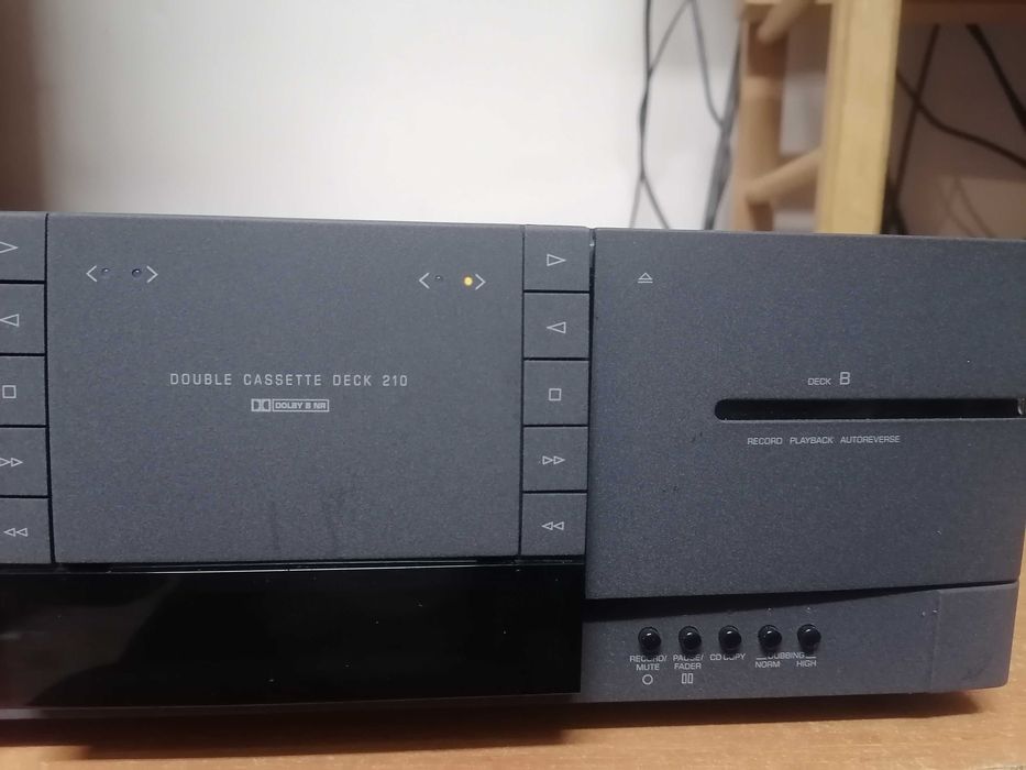 Magnetofon dwukasetowy Grundig CCF 210