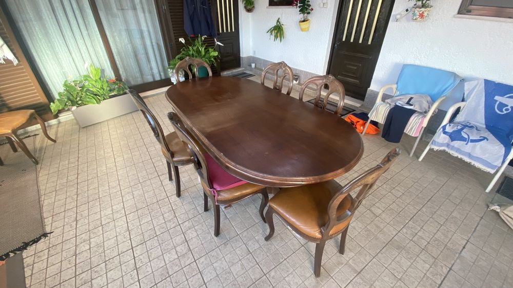 Mesa jantar madeira com seis cadeiras