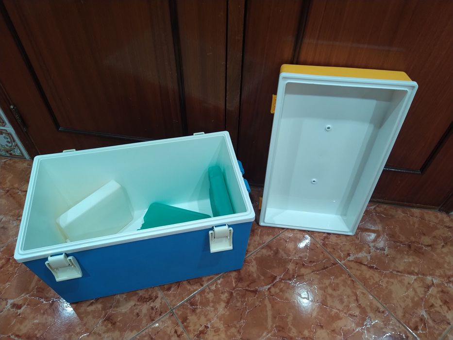 Caixa térmica arca geleira campismo praia casa quarto apartamento vivenda escritório gabinete carro cozinha.