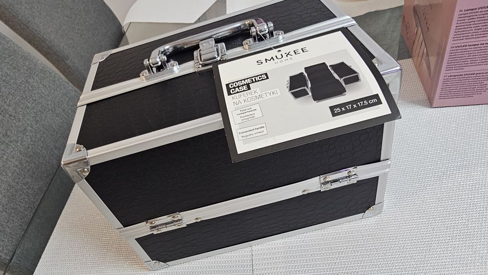 Kuferek na kosmetyki Smukee, nowy