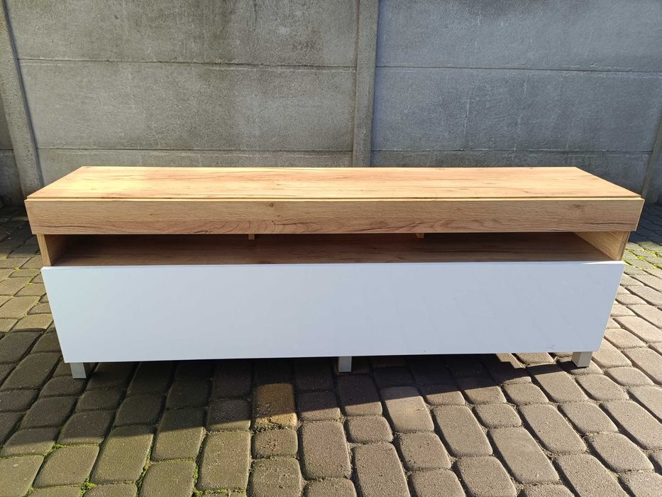 Szafka RTV pod telewizor