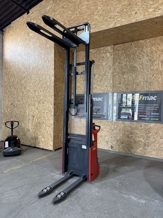 Stacker/porta paletes triplex linde recondicionado!!!