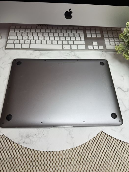MacBook Air 13 M1 8/256GB