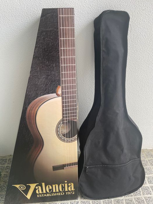 Guitarra clássica marca Valencia
