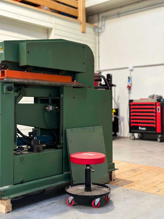 Serwis maszyn stolarskich i przemysłowych