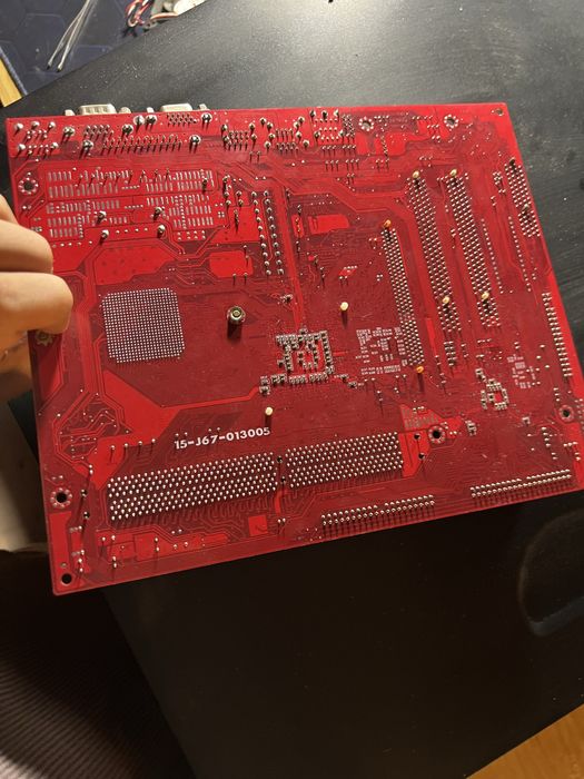 Placa mãe, PCCHIPS M863G V3.0