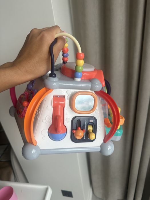 Бізі куб, розвиваюча іграшка, мультицентр