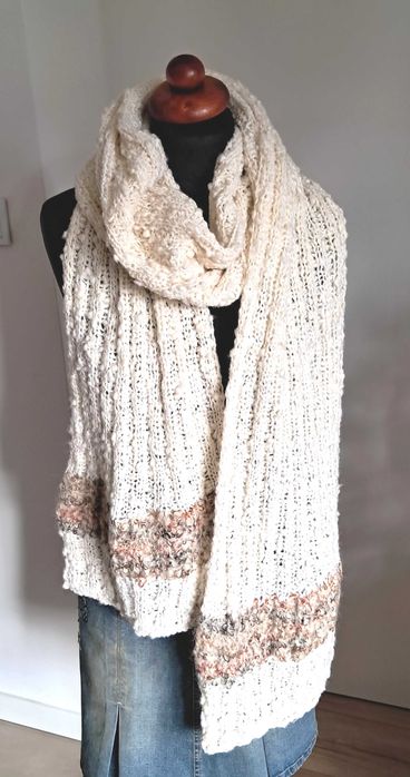 Długi, ciepły szal handmade bukle bouclé vintage retro