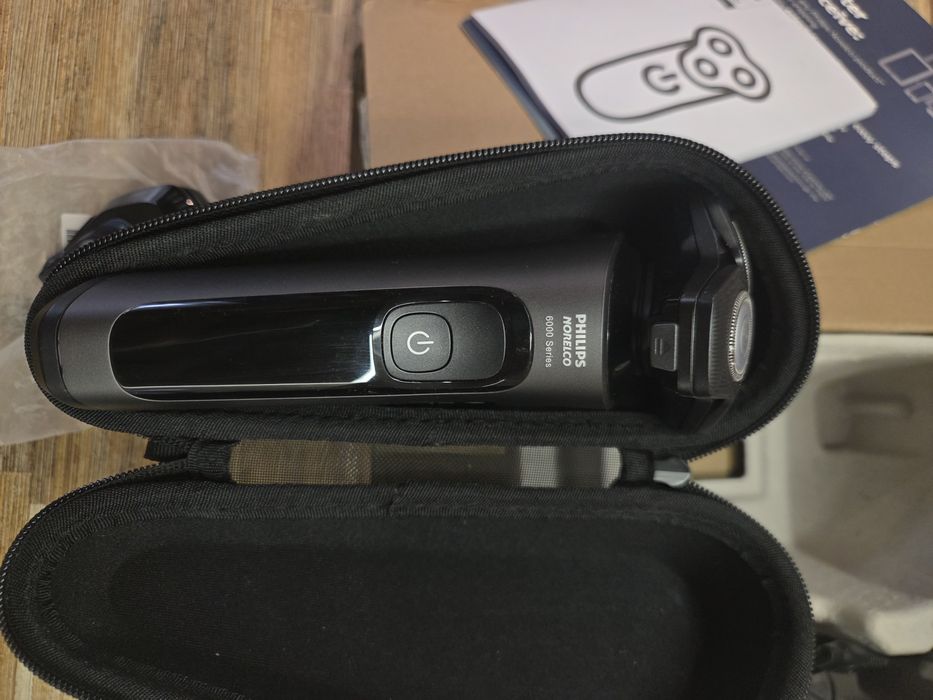 Бритва Philips версія  6600 з додатковими лезами в комплекті