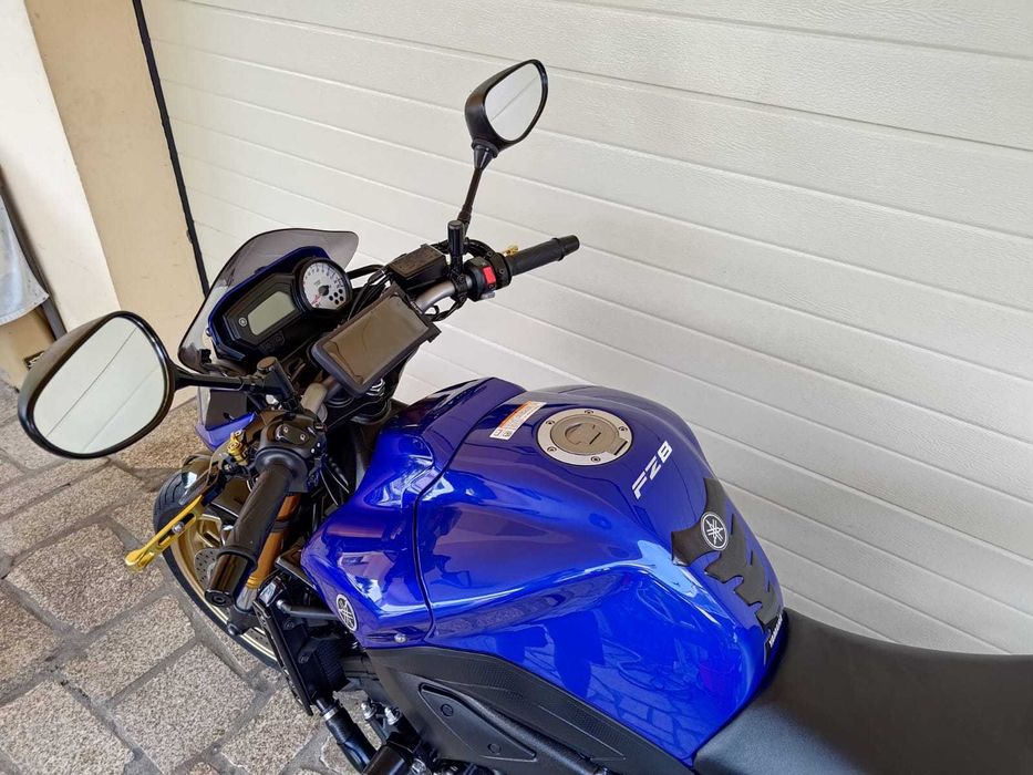 Yamaha FZ8  (impecável)
