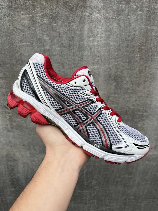 Мужские кроссовки Asics GT-2170 белого, красного и серого цветов.