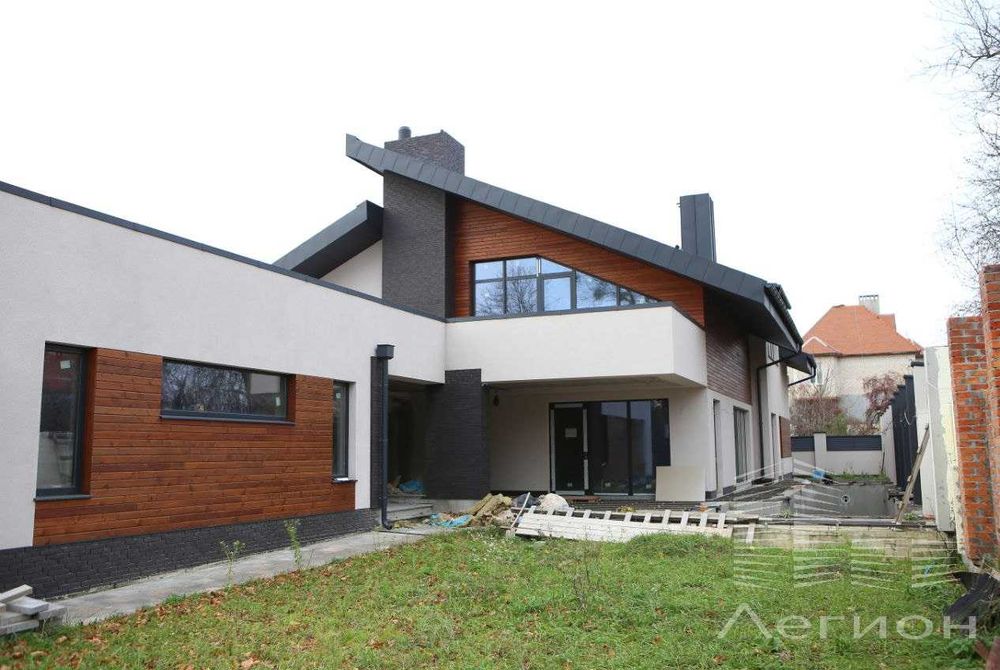 Продам дом на Шатиловке 730 кв.м.