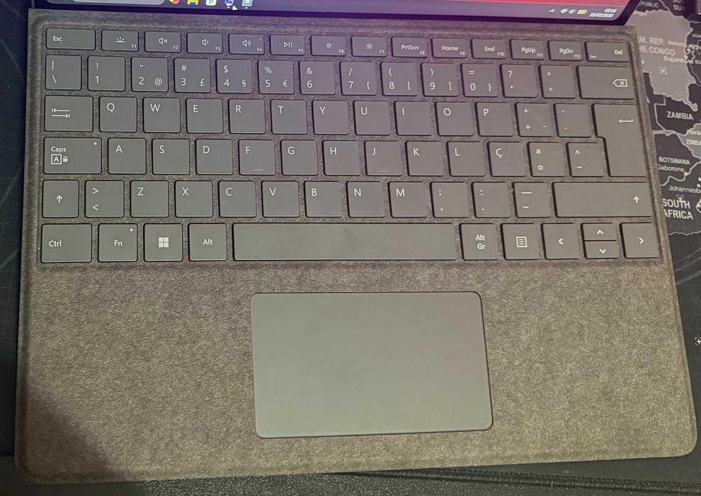 Microsoft Surface Pro 11 (11ª edição Copilot+ PC) com Teclado + PEN