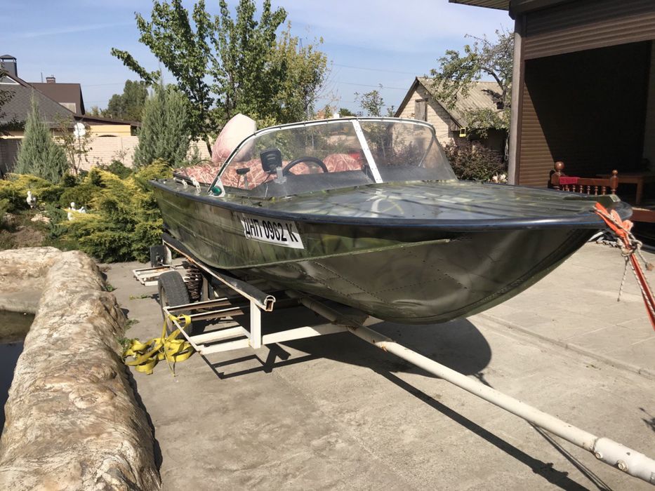 Лодка Днепр