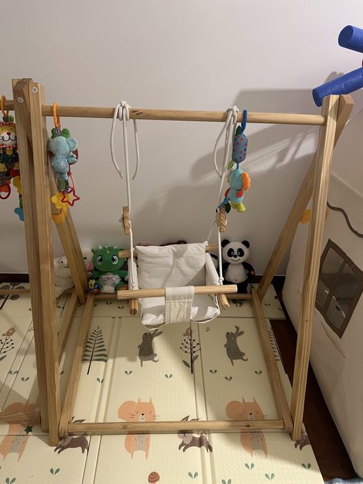 Baloiço Montessori portátil para bebés