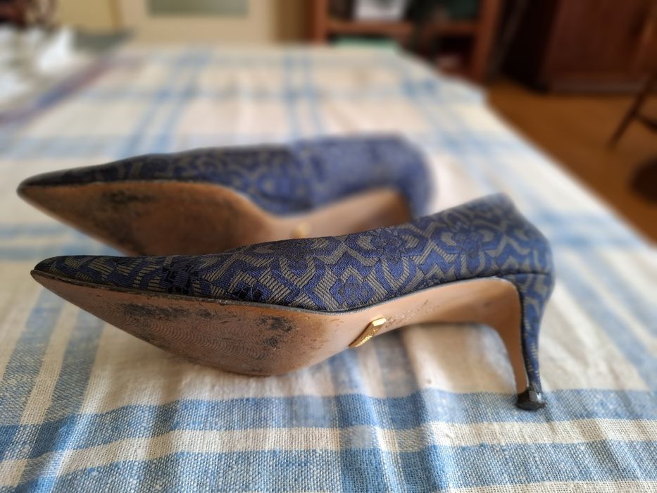 Sapatos de cerimónia da Globe em tecido