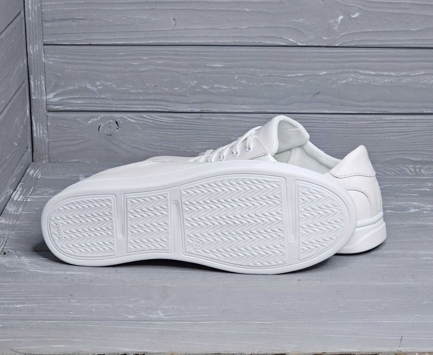 Кожаные мужские закрытые черные белые базовые кеды кроссовки!!