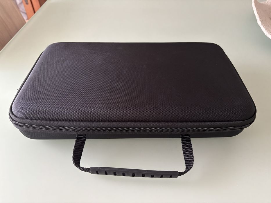 Akai MPK mini + Mala Rigida