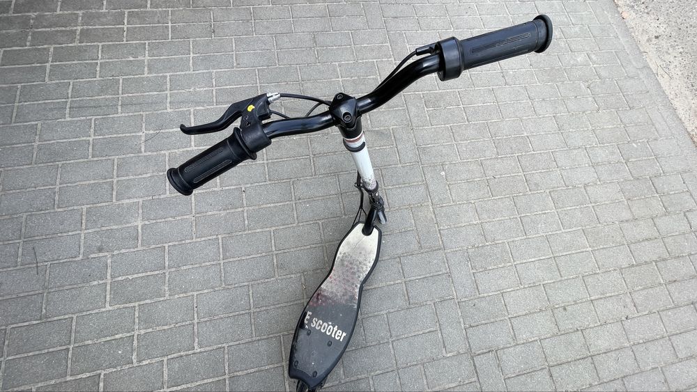 E-scooter - uszkodzona / do naprawy / dla majsterkowicza
