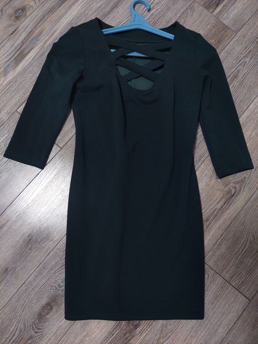 Продам сукню святкову розмір 44-46.