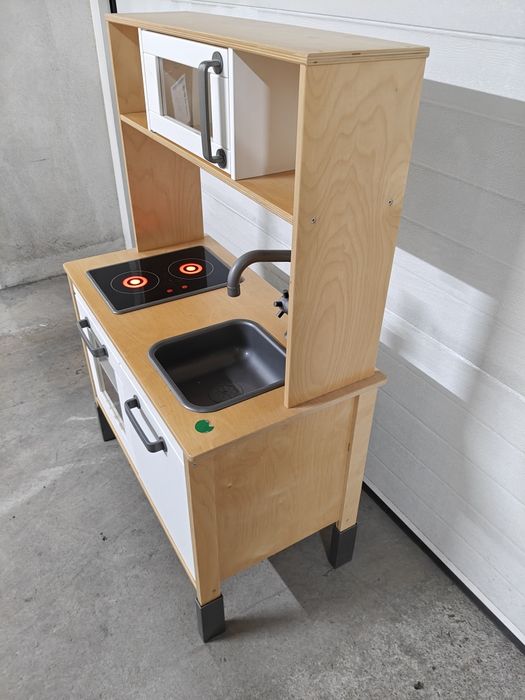Cozinha criança de brincar IKEA DUKTIG
Cozinha