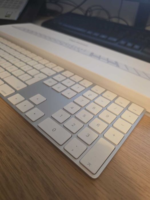 Apple Magic Keyboard com teclado numérico