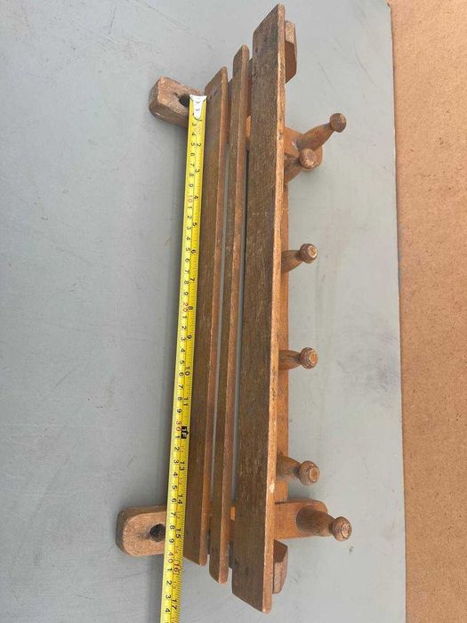 Вешалка деревянная