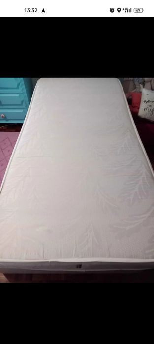 2 colchões iguais em óptimo estado  187x87
