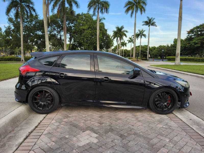 2016 Ford Focus ST