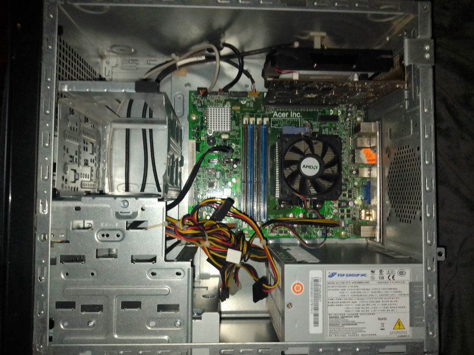 Комп'ютер справний, без жорсткого диску