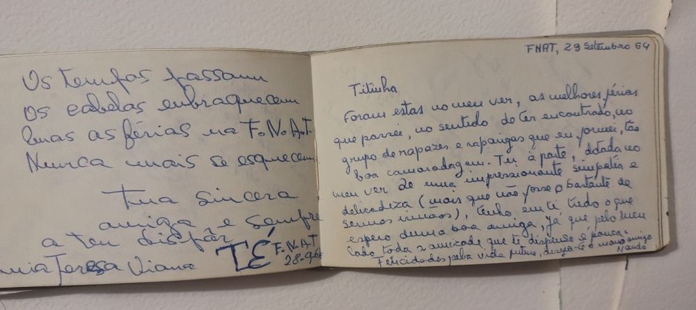 Raridade Anos 60: Livro 74 Autógrafos (Cinema, Fado e Pioneiros do Rock/Ié-Ié)12/7.8cm
