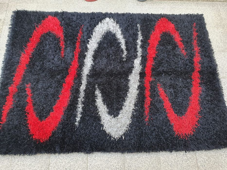 Carpete preto/vermelho/cinza 160x230