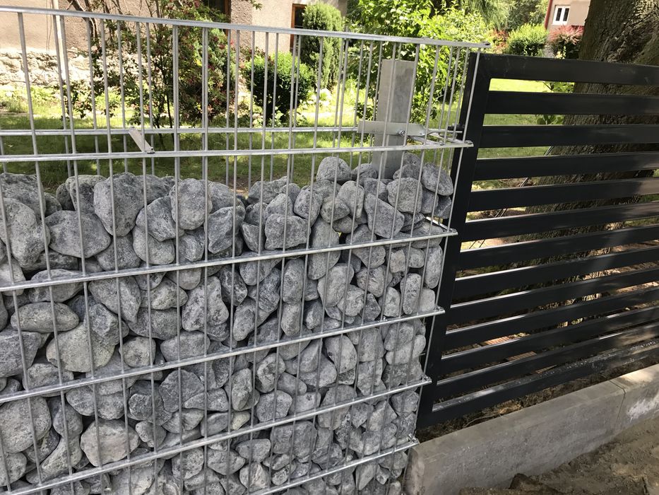 Gabion , gambion , gabiony