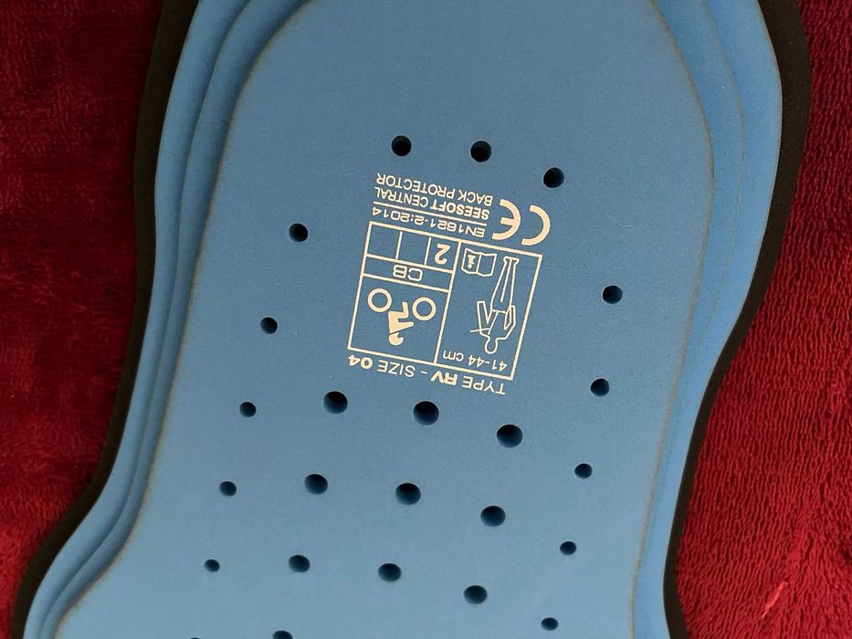 Conjunto Protector de costas  Revit SEESOFT + protector de joelhos