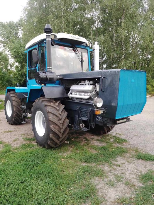 Продаж Трактор ХТЗ-170