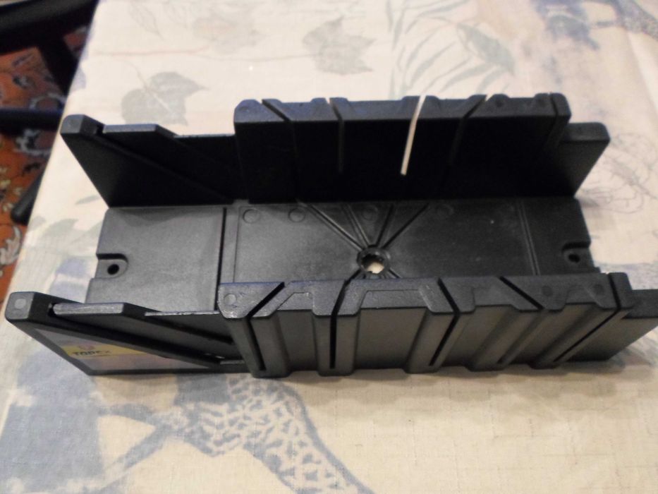 Стусло столярне (пласт) (22,5°, 45°, 90°), 295х80х70мм Topex без пилки