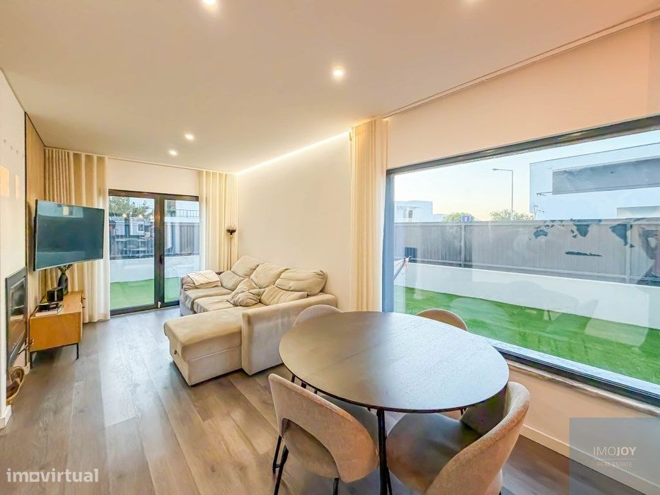 Moradia Isolada T4 com Jardim em Trajouce